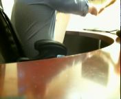 Темнокажая девушка делает минет на собеседовании